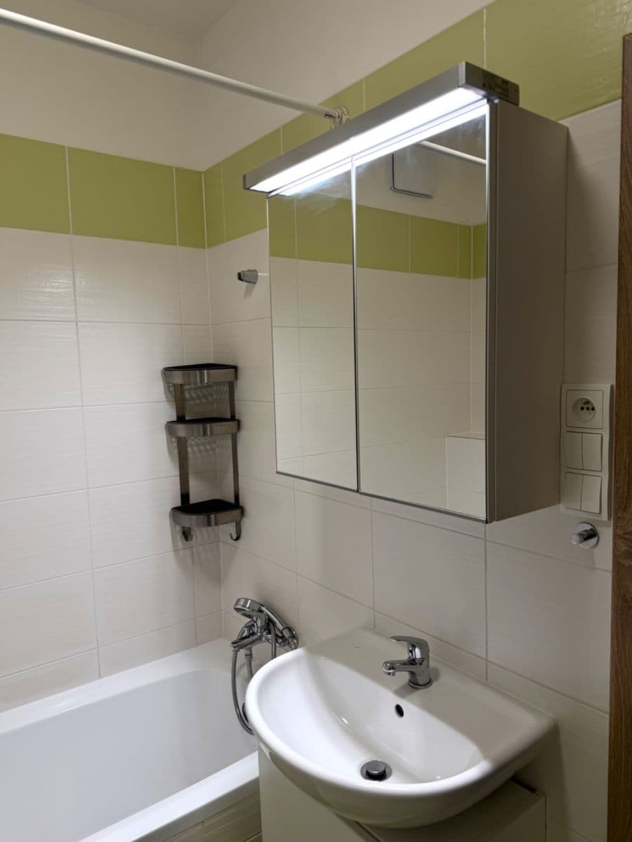 Prenájom bytu 2-izbový 49 m², Fojtova, Praha, Praha Prenájom bytu 2-izbový 49 m², Fojtova, Praha, Praha