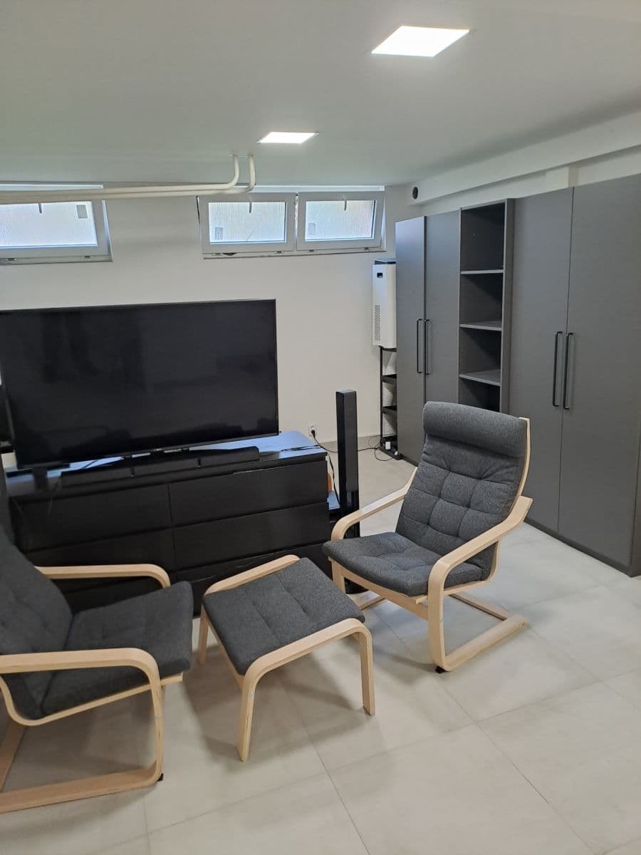 Predaj bytu 2-izbový 44 m², Manželů Dostálových, Praha, Praha Predaj bytu 2-izbový 44 m², Manželů Dostálových, Praha, Praha