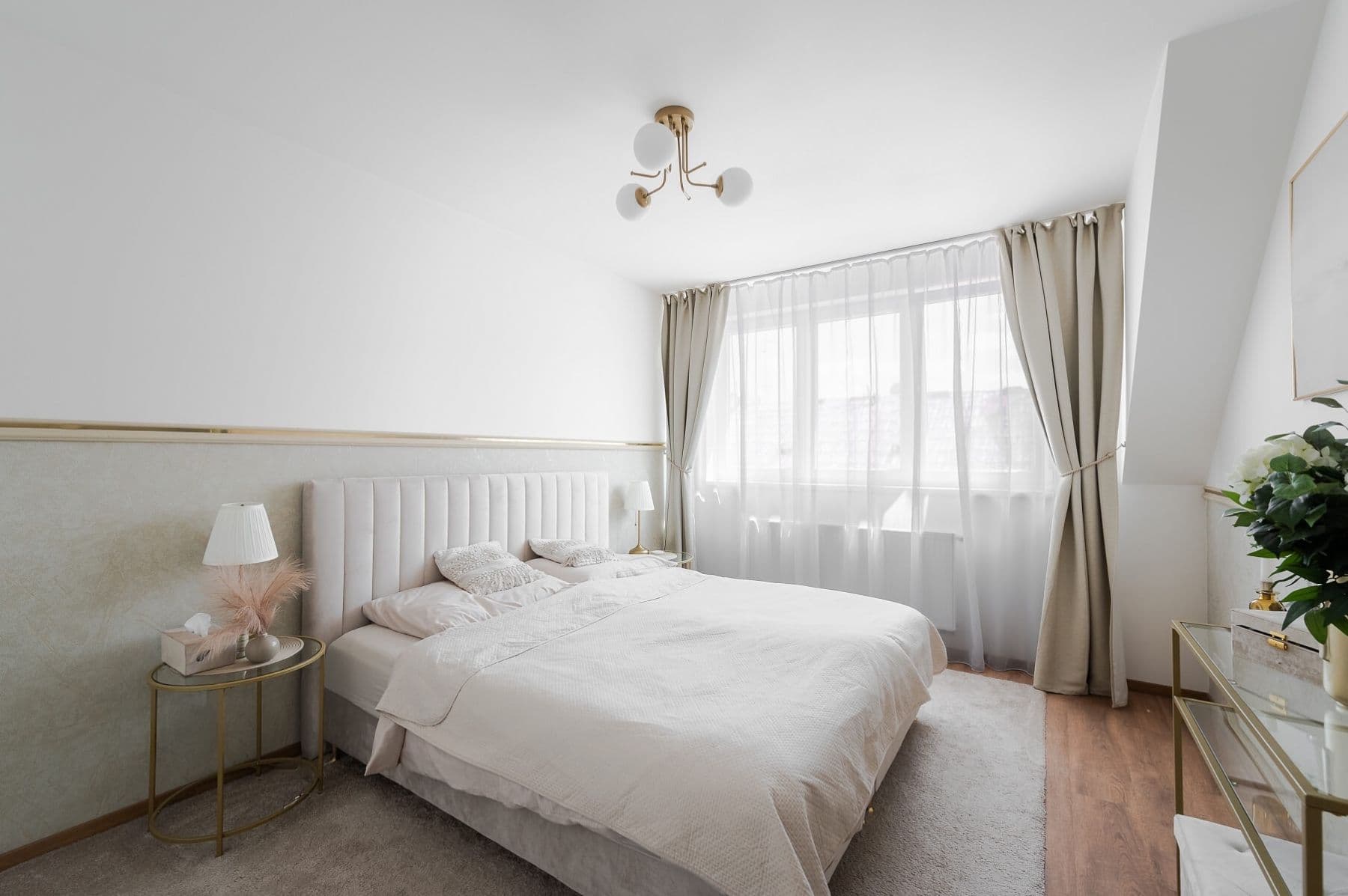 Prenájom bytu 4-izbový 118 m², V Zahradách, Praha, Praha Prenájom bytu 4-izbový 118 m², V Zahradách, Praha, Praha