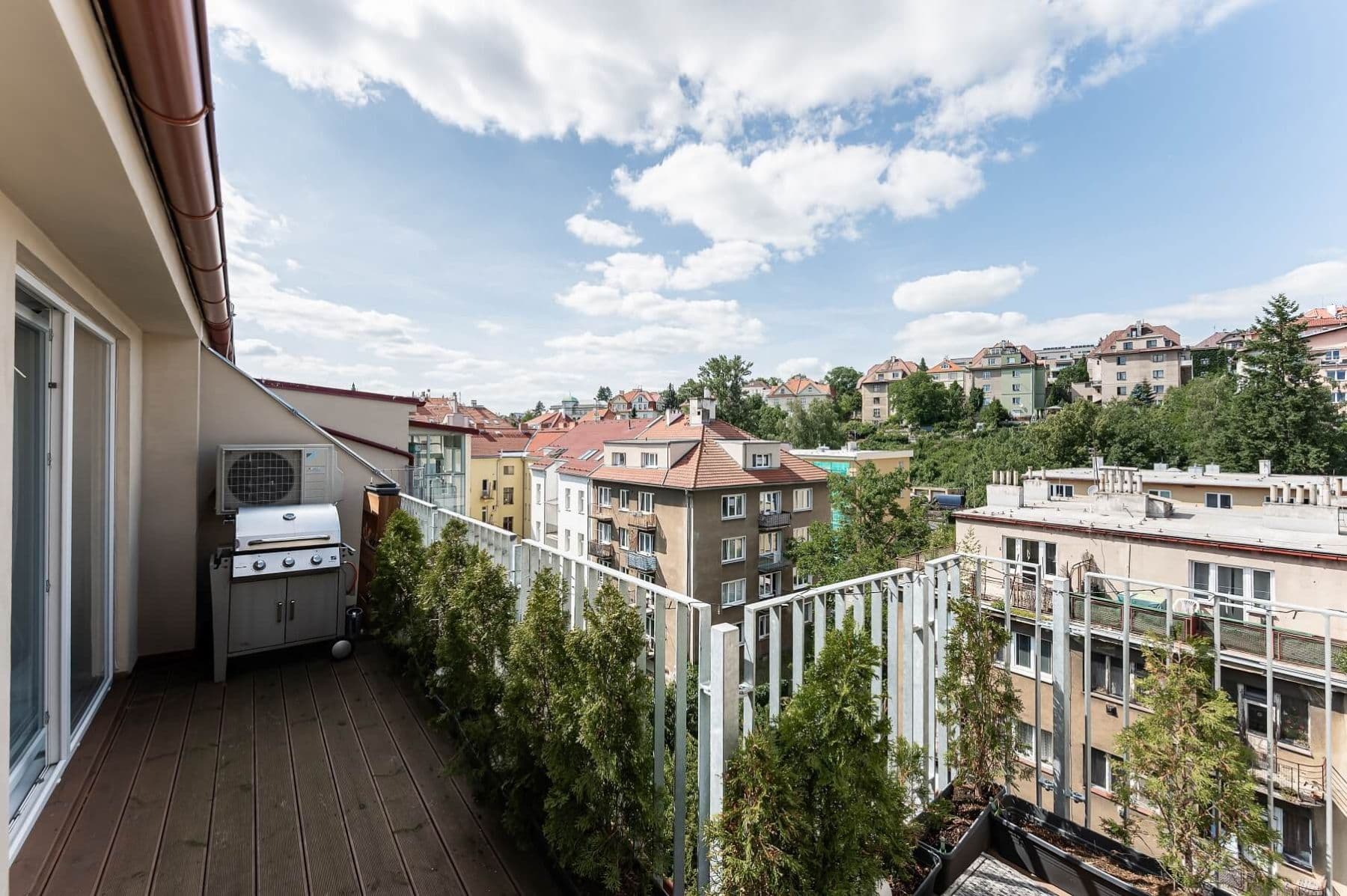 Prenájom bytu 4-izbový 118 m², V Zahradách, Praha, Praha Prenájom bytu 4-izbový 118 m², V Zahradách, Praha, Praha