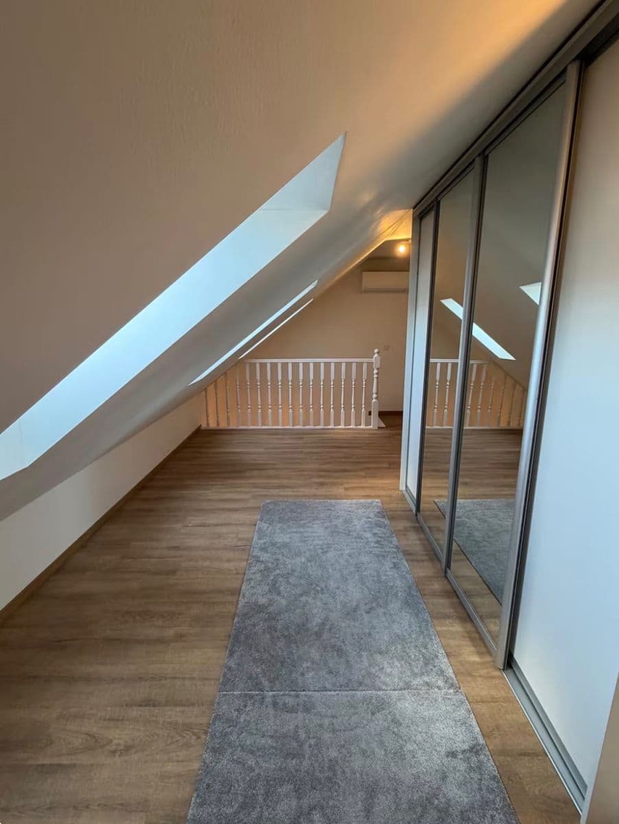 Prenájom bytu 4-izbový 118 m², V Zahradách, Praha, Praha Prenájom bytu 4-izbový 118 m², V Zahradách, Praha, Praha