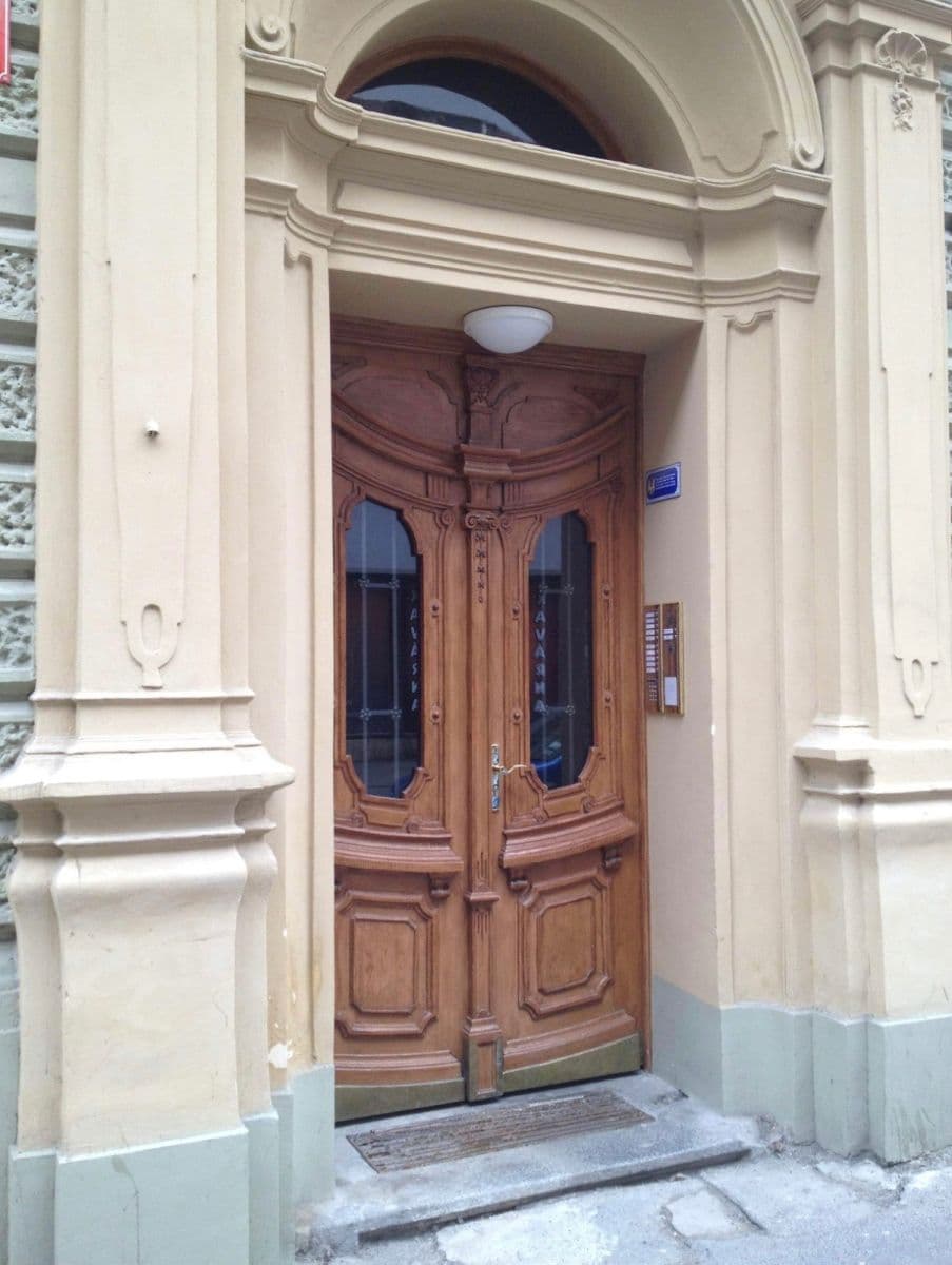 Prenájom nebytového priestoru 15 m², Ve Smečkách, Praha, Praha Prenájom nebytového priestoru 15 m², Ve Smečkách, Praha, Praha