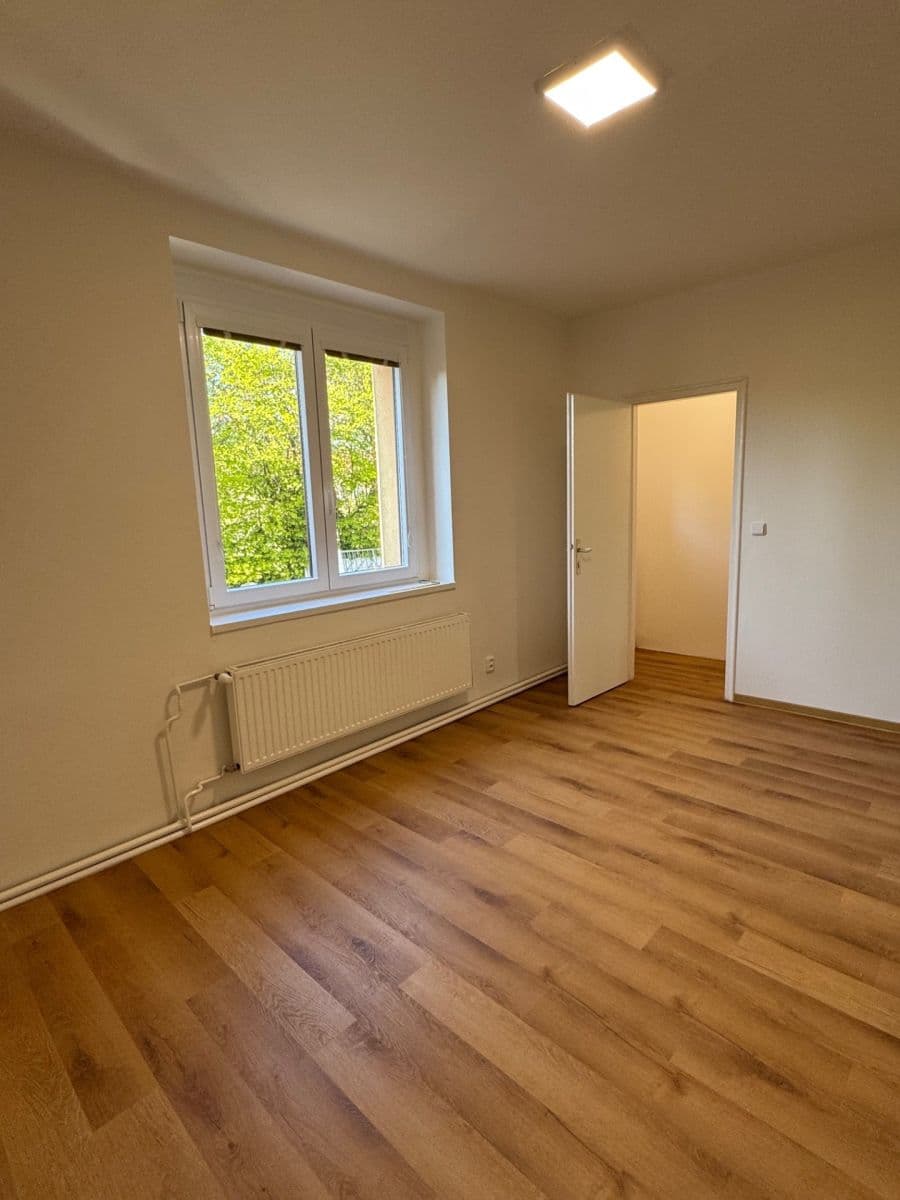 Prenájom bytu 4-izbový 94 m², U Krčské vodárny, Praha, Praha Prenájom bytu 4-izbový 94 m², U Krčské vodárny, Praha, Praha