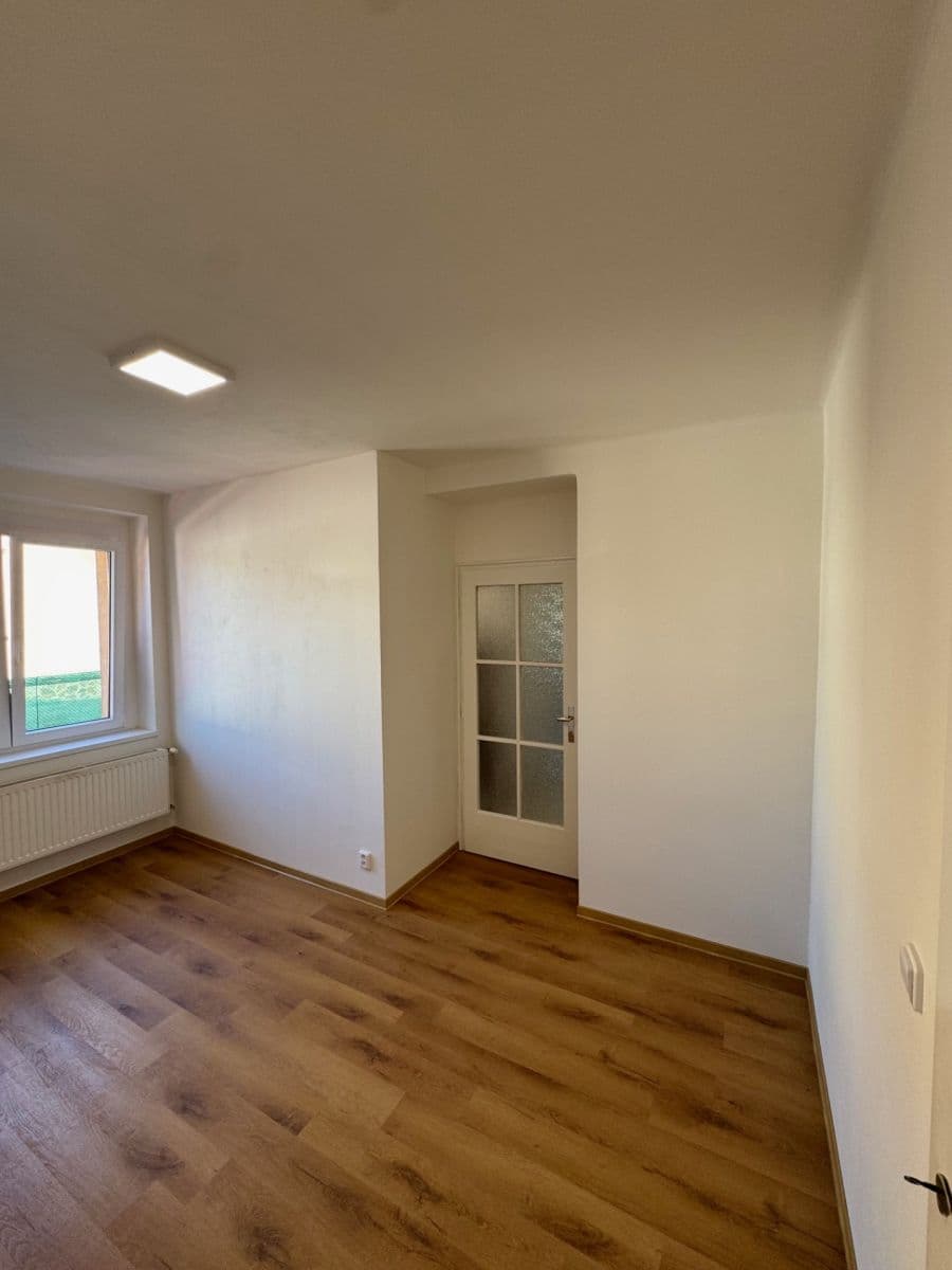 Prenájom bytu 4-izbový 94 m², U Krčské vodárny, Praha, Praha Prenájom bytu 4-izbový 94 m², U Krčské vodárny, Praha, Praha