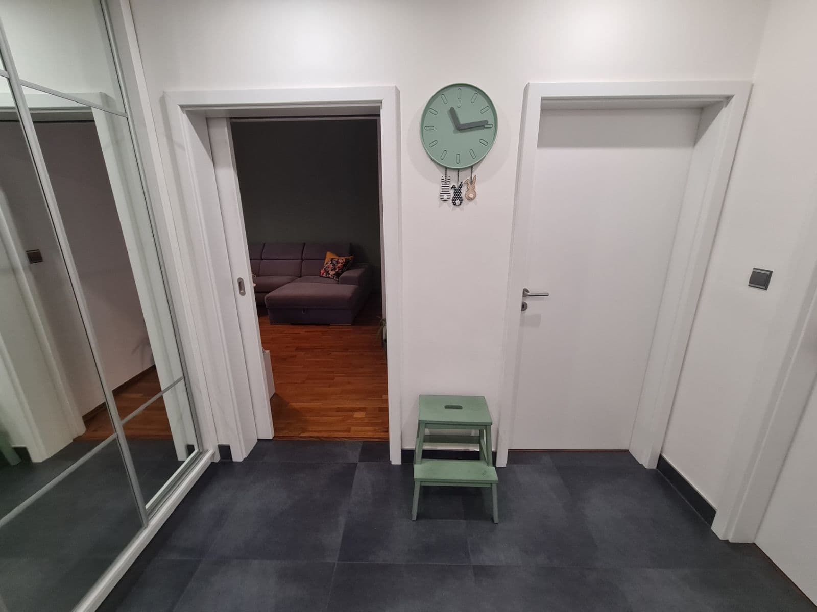 Prenájom bytu 3-izbový 78 m², Čeljabinská, Praha, Praha Prenájom bytu 3-izbový 78 m², Čeljabinská, Praha, Praha