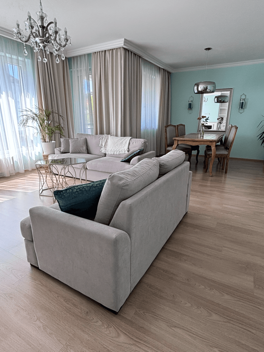 Prenájom bytu 4-izbový 96 m², Nepomuckých, Praha, Praha Prenájom bytu 4-izbový 96 m², Nepomuckých, Praha, Praha