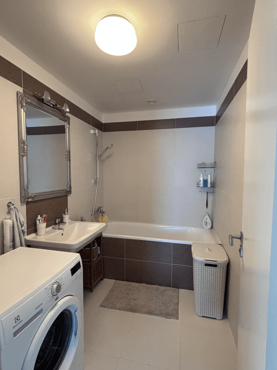 Prenájom bytu 4-izbový 96 m², Nepomuckých, Praha, Praha Prenájom bytu 4-izbový 96 m², Nepomuckých, Praha, Praha