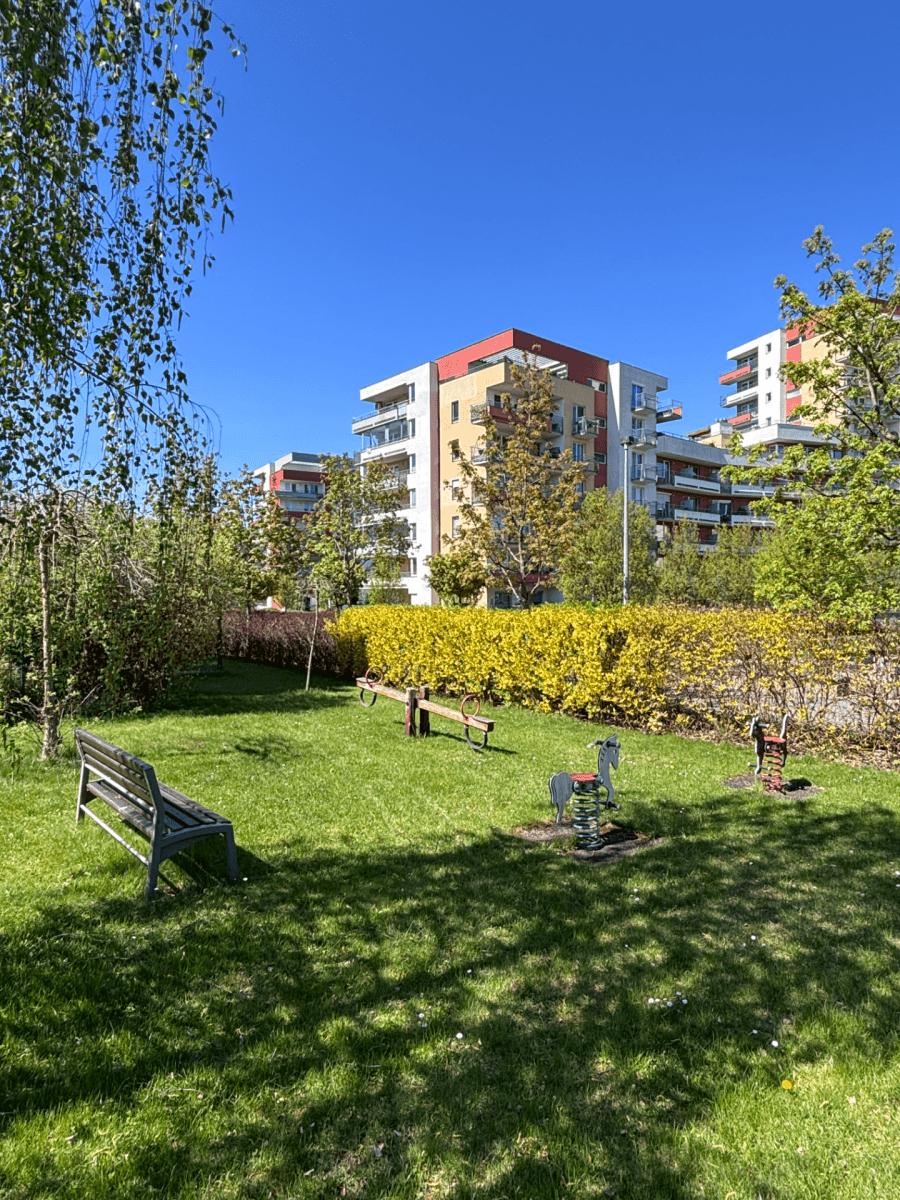 Prenájom bytu 4-izbový 96 m², Nepomuckých, Praha, Praha Prenájom bytu 4-izbový 96 m², Nepomuckých, Praha, Praha