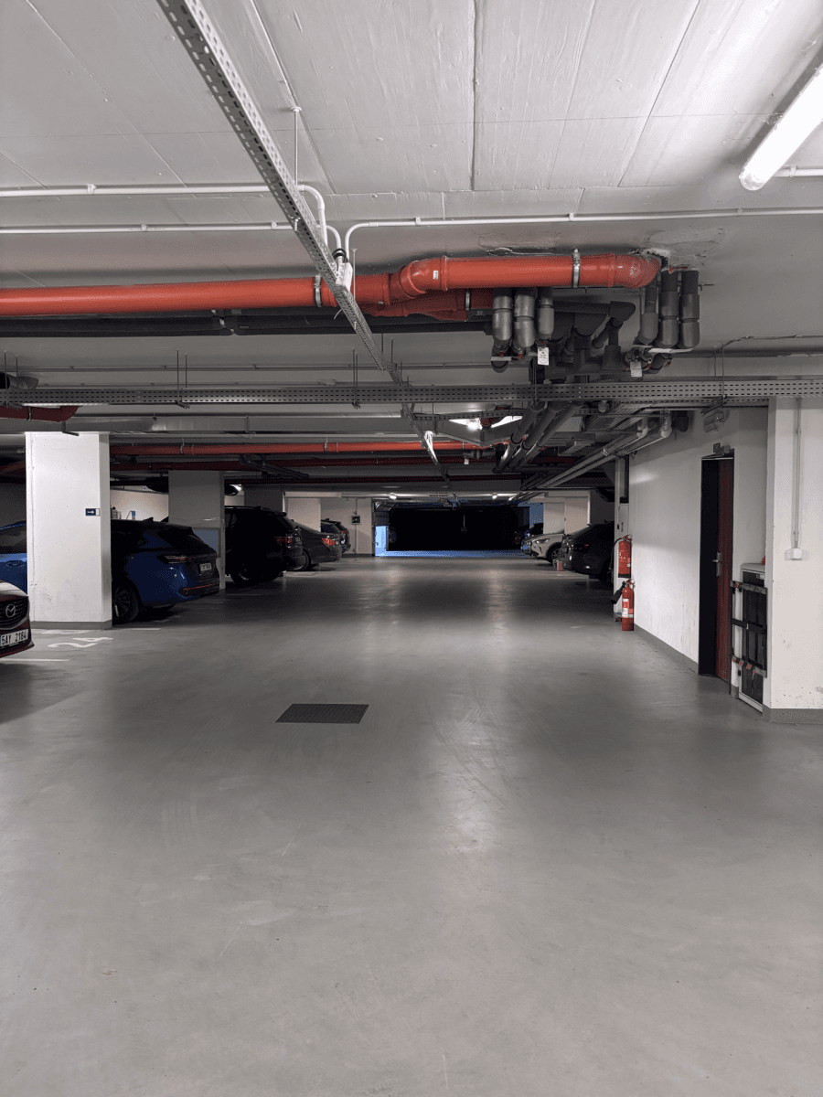 Prenájom bytu 4-izbový 96 m², Nepomuckých, Praha, Praha Prenájom bytu 4-izbový 96 m², Nepomuckých, Praha, Praha