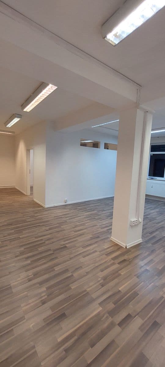 Prenájom kancelárie 58 m², Nad Šutkou, Praha, Praha Prenájom kancelárie 58 m², Nad Šutkou, Praha, Praha