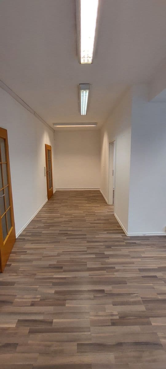 Prenájom kancelárie 58 m², Nad Šutkou, Praha, Praha Prenájom kancelárie 58 m², Nad Šutkou, Praha, Praha