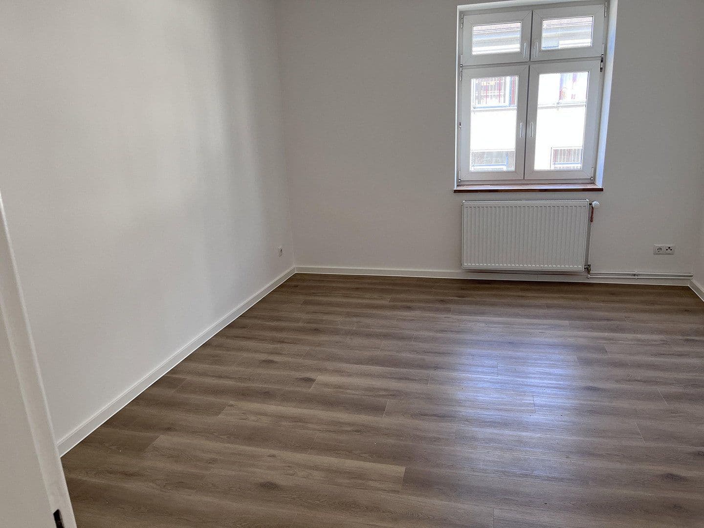 Prenájom bytu 4-izbový 80 m², Stralsund, Meklenbursko-Predpomoransko Prenájom bytu 4-izbový 80 m², Stralsund, Meklenbursko-Predpomoransko