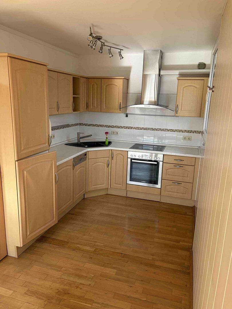 Prenájom bytu 3-izbový 87 m², Kaarst, Severné Porýnie - Westfálsko Prenájom bytu 3-izbový 87 m², Kaarst, Severné Porýnie - Westfálsko