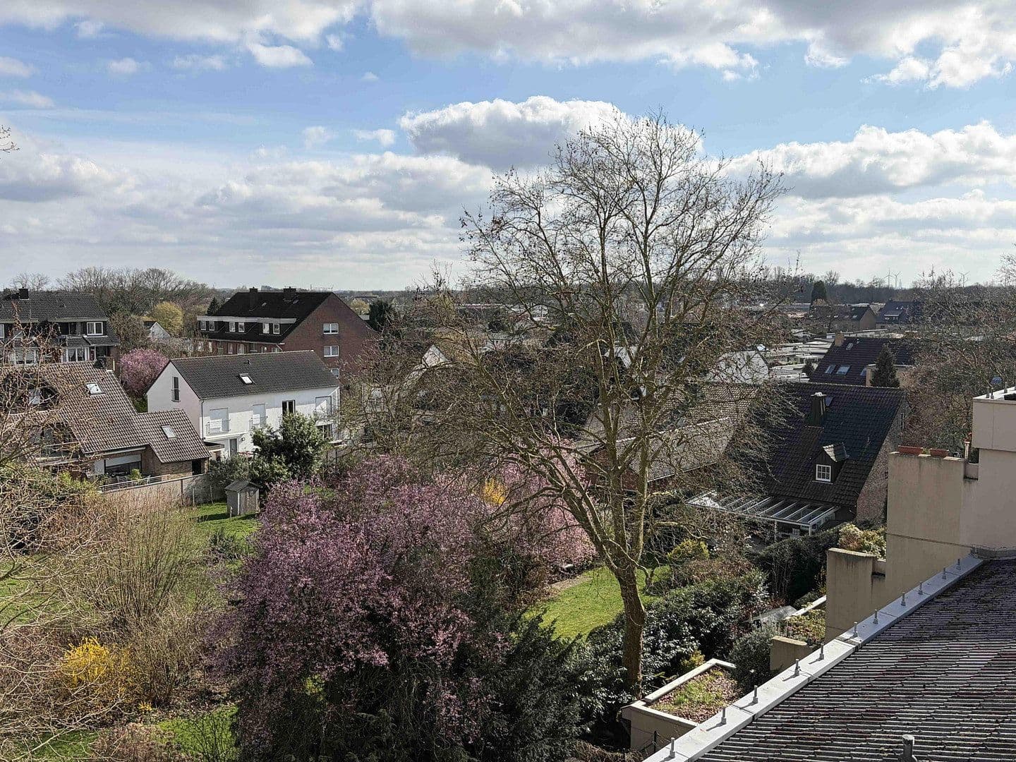 Prenájom bytu 3-izbový 87 m², Kaarst, Severné Porýnie - Westfálsko Prenájom bytu 3-izbový 87 m², Kaarst, Severné Porýnie - Westfálsko