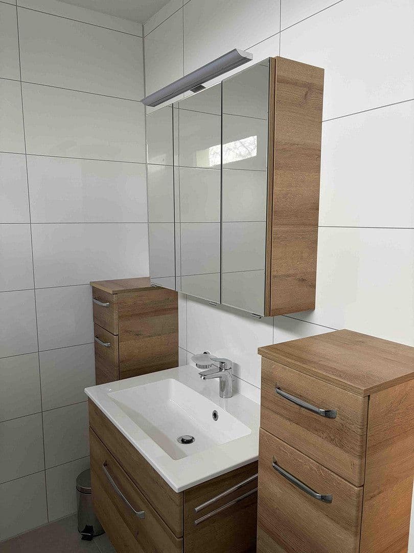 Prenájom bytu 3-izbový 87 m², Kaarst, Severné Porýnie - Westfálsko Prenájom bytu 3-izbový 87 m², Kaarst, Severné Porýnie - Westfálsko