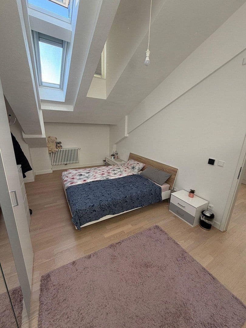 Prenájom bytu 3-izbový 100 m², Berlin, Berlín Prenájom bytu 3-izbový 100 m², Berlin, Berlín