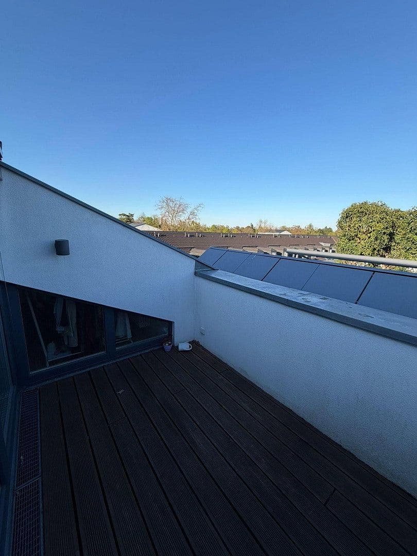 Prenájom bytu 3-izbový 100 m², Berlin, Berlín Prenájom bytu 3-izbový 100 m², Berlin, Berlín