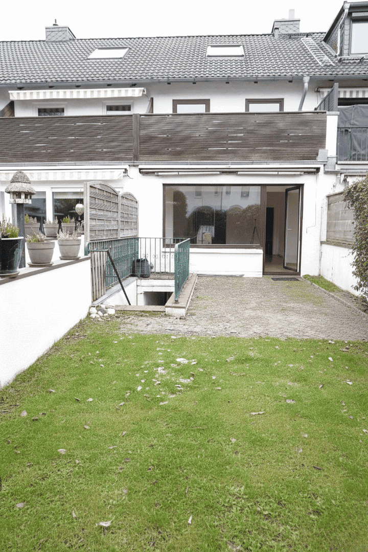 Predaj domu 80 m², pozemek 204 m², Königsbergstr.72, Wedel, Šlezvicko-Holštajnsko Predaj domu 80 m², pozemek 204 m², Königsbergstr.72, Wedel, Šlezvicko-Holštajnsko