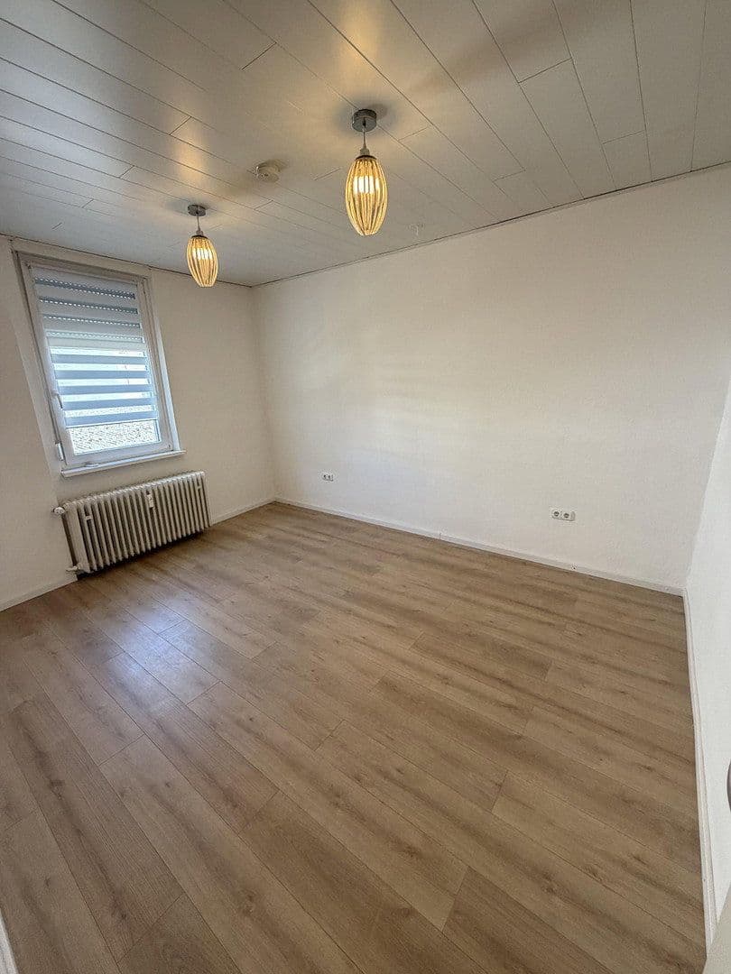 Prenájom domu 165 m², pozemek 225 m², Wielandstr. 4a, Worms, Porýnie-Falcko Prenájom domu 165 m², pozemek 225 m², Wielandstr. 4a, Worms, Porýnie-Falcko