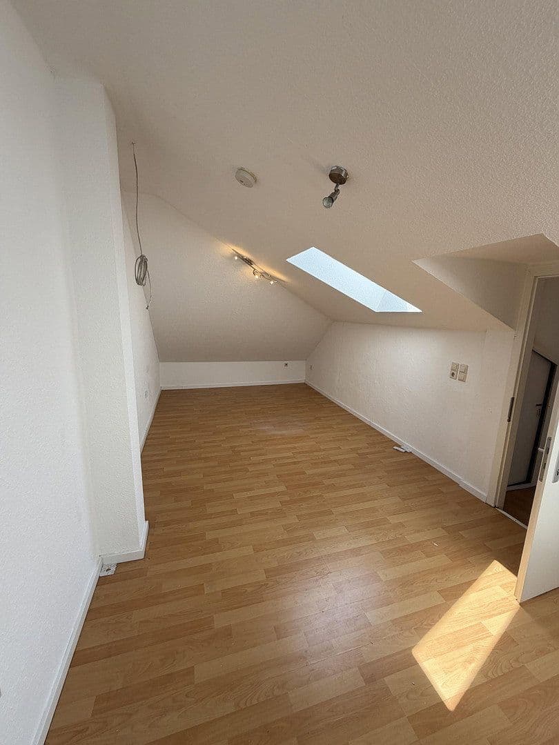 Prenájom domu 165 m², pozemek 225 m², Wielandstr. 4a, Worms, Porýnie-Falcko Prenájom domu 165 m², pozemek 225 m², Wielandstr. 4a, Worms, Porýnie-Falcko