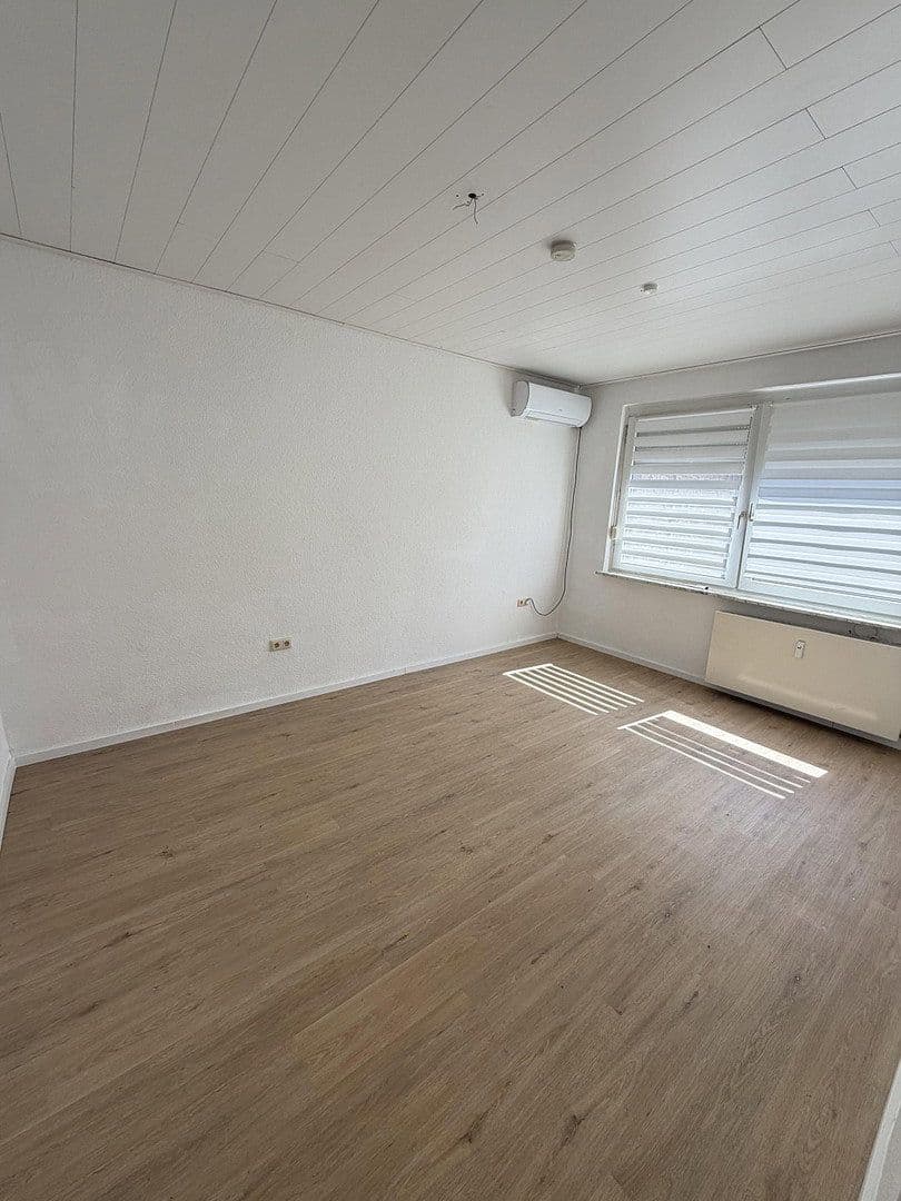 Prenájom domu 165 m², pozemek 225 m², Wielandstr. 4a, Worms, Porýnie-Falcko Prenájom domu 165 m², pozemek 225 m², Wielandstr. 4a, Worms, Porýnie-Falcko
