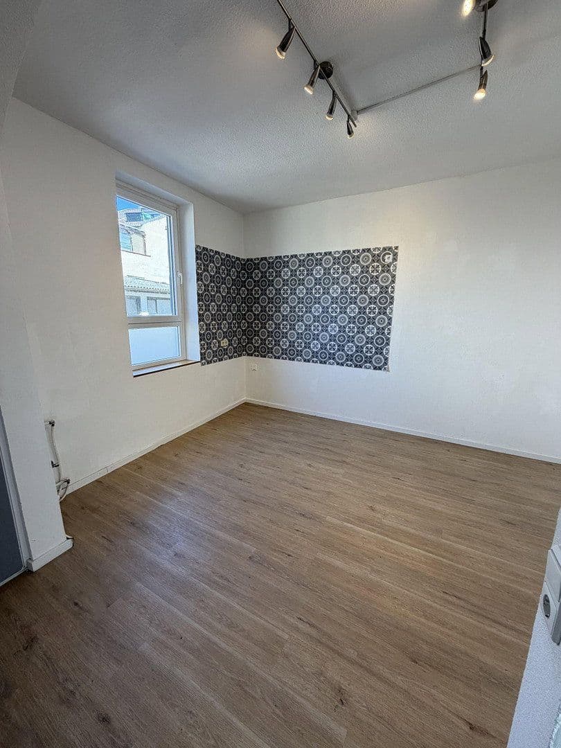 Prenájom domu 165 m², pozemek 225 m², Wielandstr. 4a, Worms, Porýnie-Falcko Prenájom domu 165 m², pozemek 225 m², Wielandstr. 4a, Worms, Porýnie-Falcko
