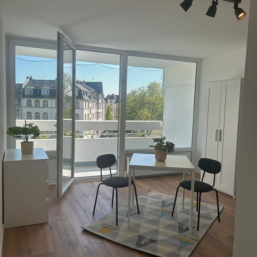 Prenájom bytu 1-izbový 30 m², Mathildenstraße 14, Offenbach am Main, Hesensko Prenájom bytu 1-izbový 30 m², Mathildenstraße 14, Offenbach am Main, Hesensko