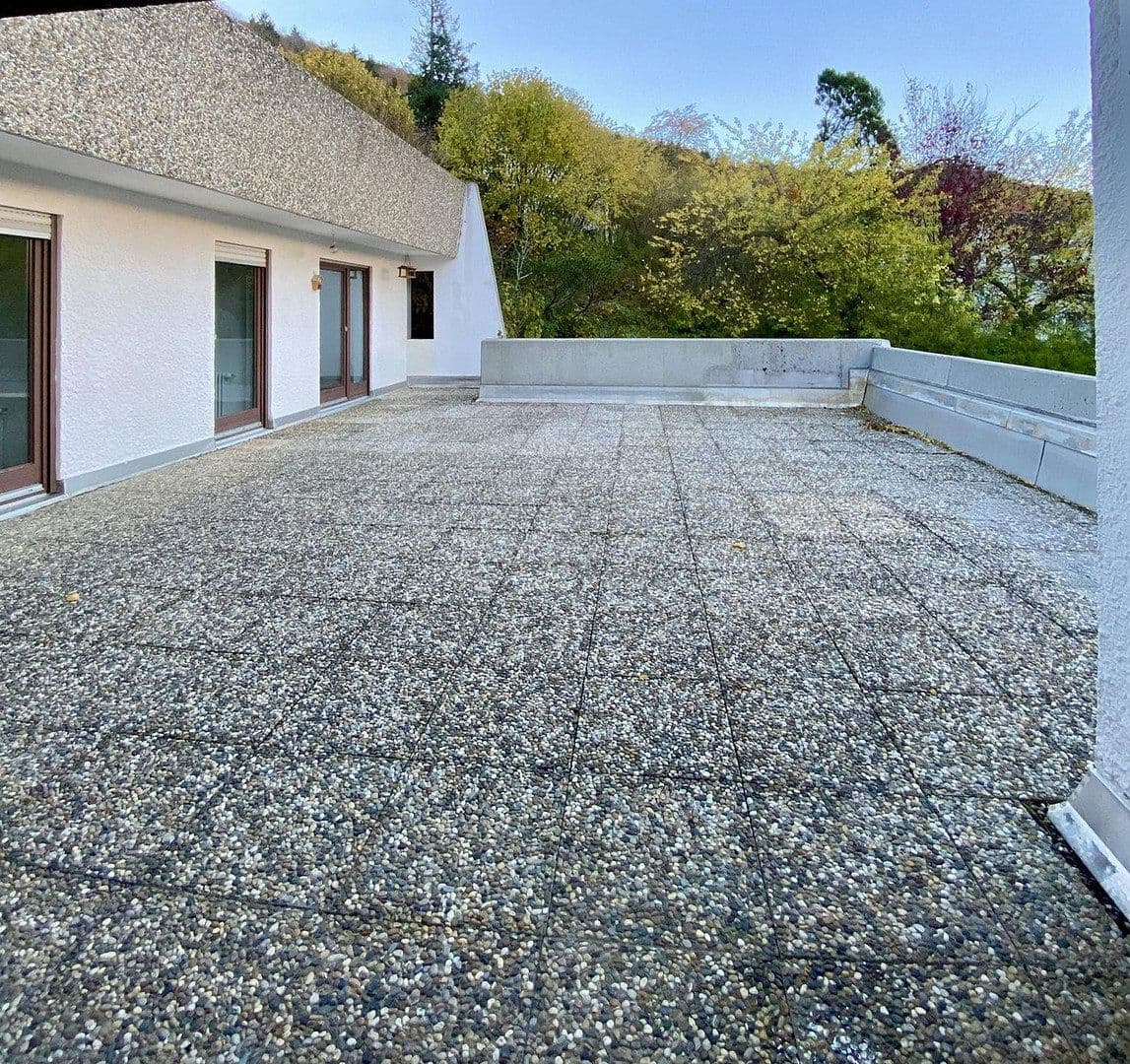 Prenájom bytu 4-izbový 117 m², Albstadt, Bádensko-Wurttembersko Prenájom bytu 4-izbový 117 m², Albstadt, Bádensko-Wurttembersko