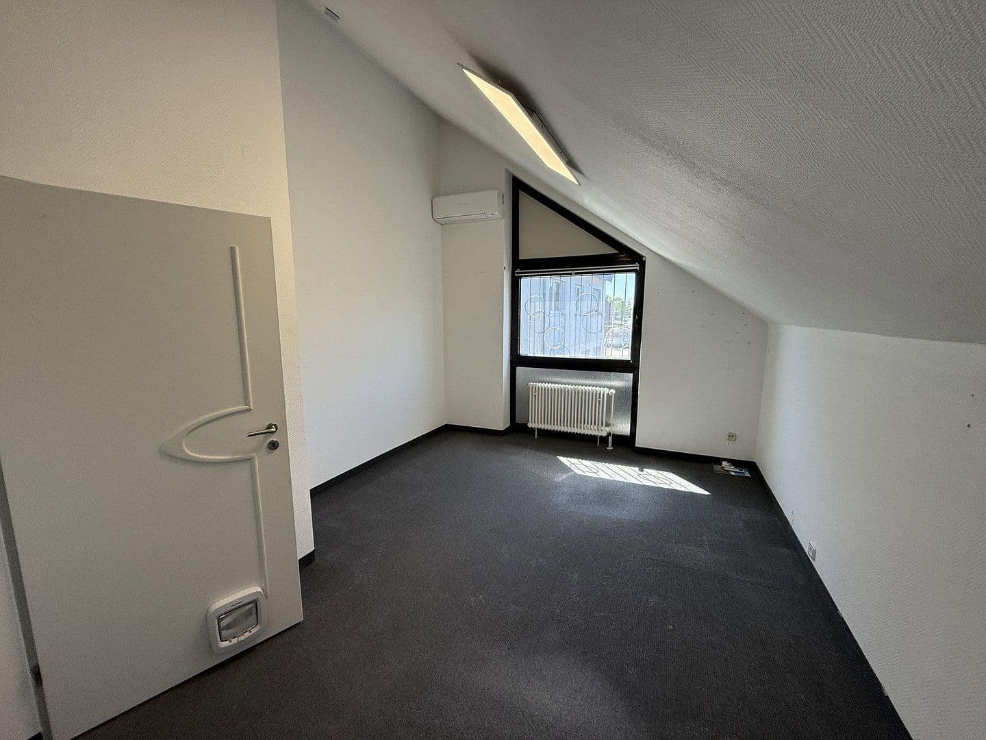 Predaj domu 134 m², pozemek 270 m², Viersener Str. 155A, Willich, Severné Porýnie - Westfálsko Predaj domu 134 m², pozemek 270 m², Viersener Str. 155A, Willich, Severné Porýnie - Westfálsko