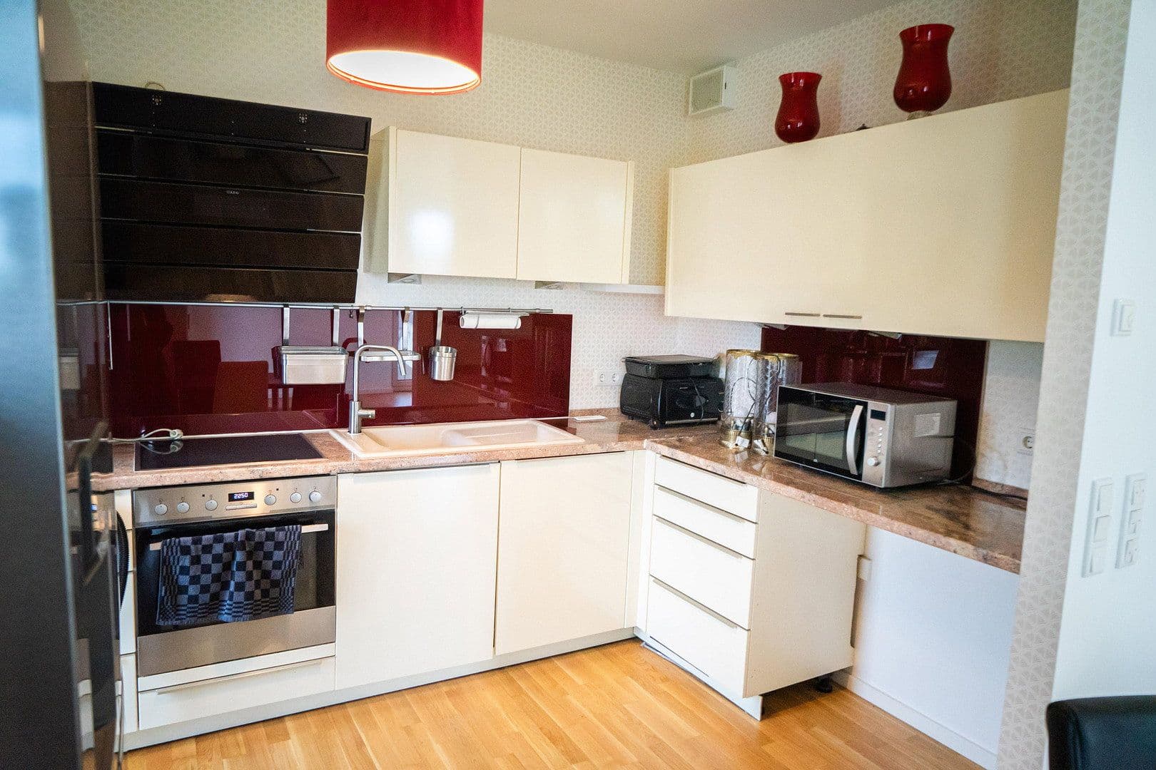 Prenájom bytu 3-izbový 85 m², Hattersheim am Main, Hesensko Prenájom bytu 3-izbový 85 m², Hattersheim am Main, Hesensko