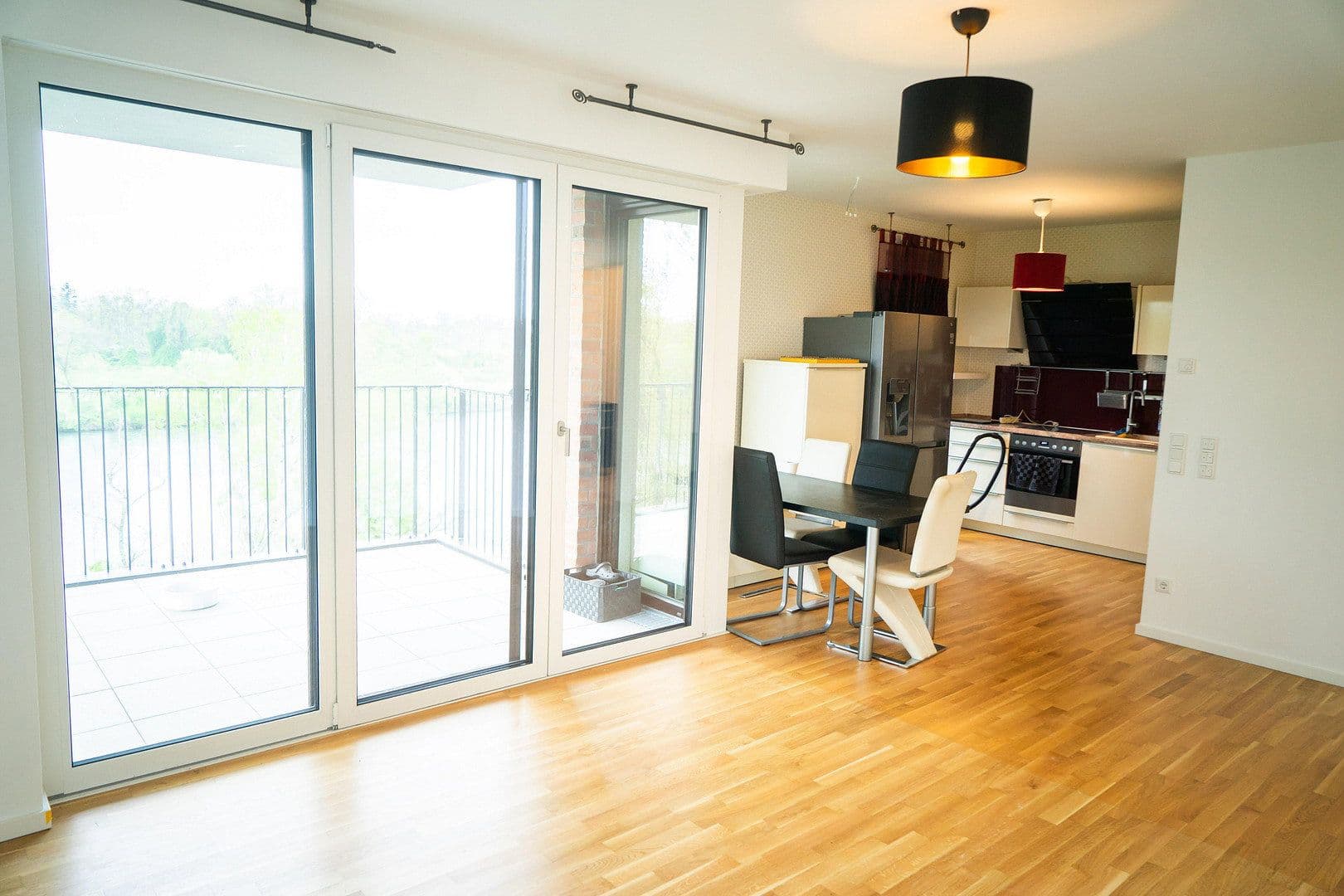 Prenájom bytu 3-izbový 85 m², Hattersheim am Main, Hesensko Prenájom bytu 3-izbový 85 m², Hattersheim am Main, Hesensko