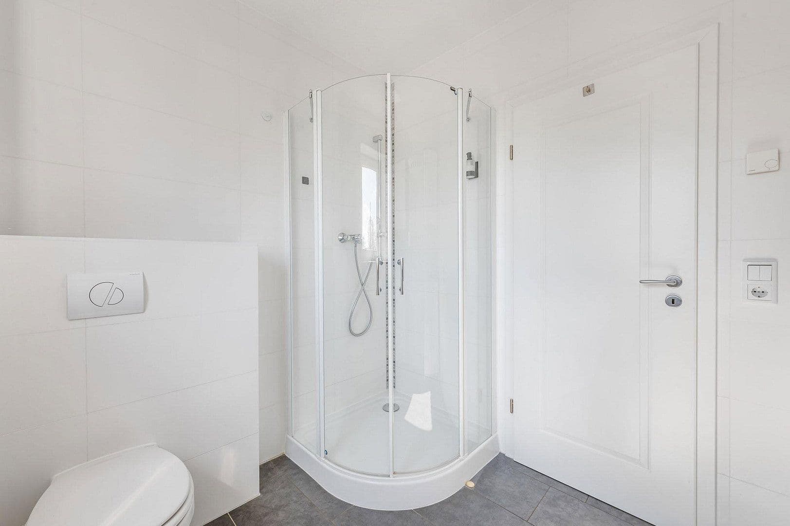 Predaj domu 147 m², pozemek 1.034 m², Berlin, Berlín Predaj domu 147 m², pozemek 1.034 m², Berlin, Berlín