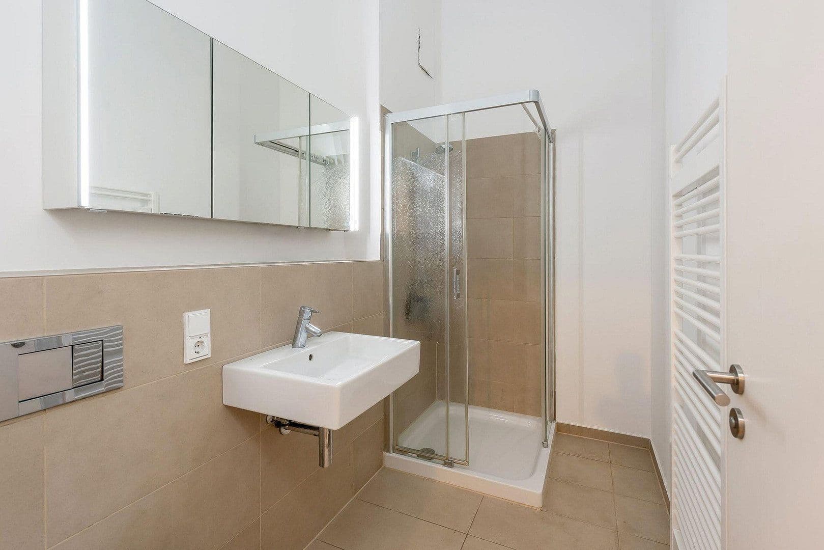Predaj bytu 3-izbový 75 m², Chausseestraße 108, Berlin, Berlín Predaj bytu 3-izbový 75 m², Chausseestraße 108, Berlin, Berlín