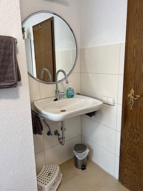 Predaj domu 160 m², pozemek 976 m², Schönbrunn, Bádensko-Wurttembersko Predaj domu 160 m², pozemek 976 m², Schönbrunn, Bádensko-Wurttembersko