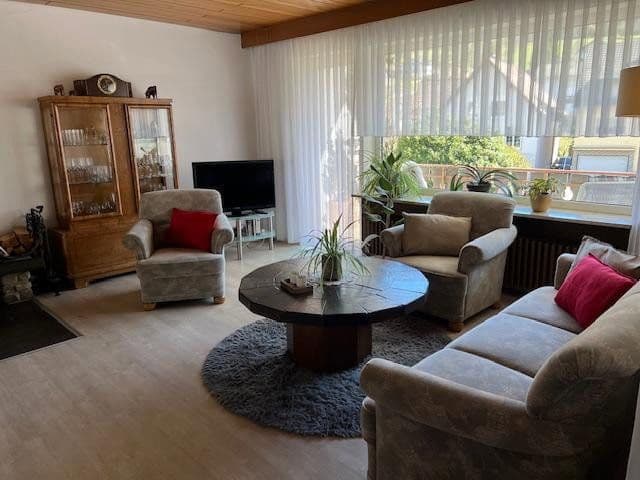 Predaj domu 160 m², pozemek 976 m², Schönbrunn, Bádensko-Wurttembersko Predaj domu 160 m², pozemek 976 m², Schönbrunn, Bádensko-Wurttembersko