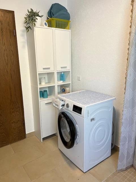 Predaj domu 160 m², pozemek 976 m², Schönbrunn, Bádensko-Wurttembersko Predaj domu 160 m², pozemek 976 m², Schönbrunn, Bádensko-Wurttembersko