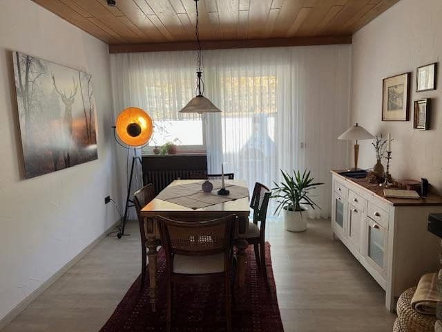 Predaj domu 160 m², pozemek 976 m², Schönbrunn, Bádensko-Wurttembersko Predaj domu 160 m², pozemek 976 m², Schönbrunn, Bádensko-Wurttembersko