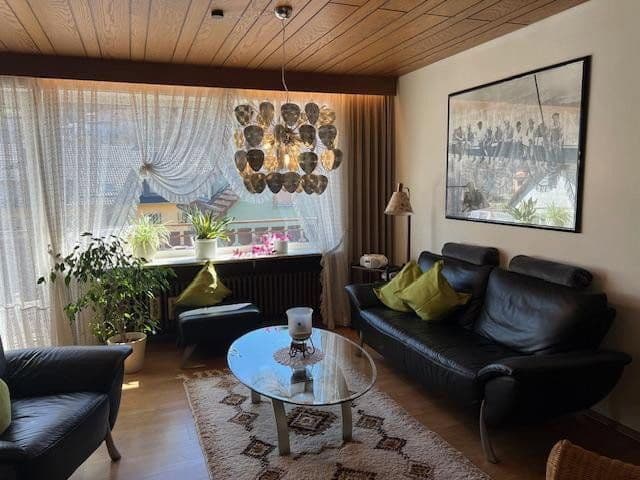 Predaj domu 160 m², pozemek 976 m², Schönbrunn, Bádensko-Wurttembersko Predaj domu 160 m², pozemek 976 m², Schönbrunn, Bádensko-Wurttembersko