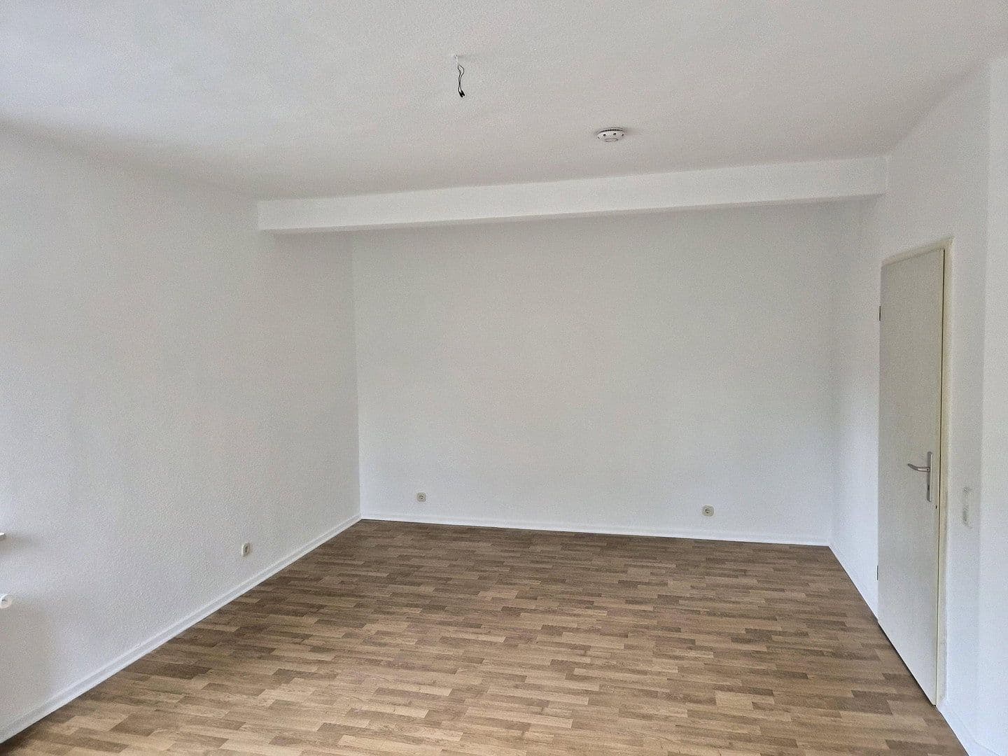 Prenájom bytu 3-izbový 70 m², Kölner Straße 137, Leverkusen, Severné Porýnie - Westfálsko Prenájom bytu 3-izbový 70 m², Kölner Straße 137, Leverkusen, Severné Porýnie - Westfálsko