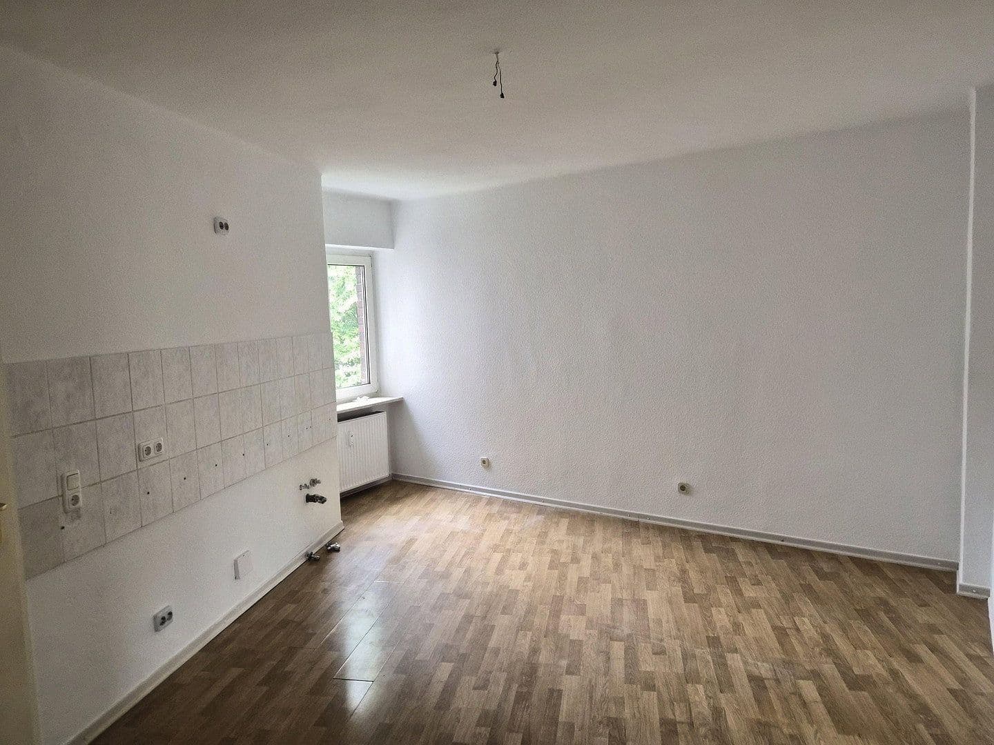 Prenájom bytu 3-izbový 70 m², Kölner Straße 137, Leverkusen, Severné Porýnie - Westfálsko Prenájom bytu 3-izbový 70 m², Kölner Straße 137, Leverkusen, Severné Porýnie - Westfálsko