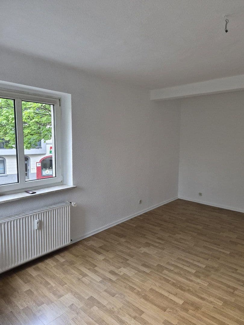 Prenájom bytu 3-izbový 70 m², Kölner Straße 137, Leverkusen, Severné Porýnie - Westfálsko Prenájom bytu 3-izbový 70 m², Kölner Straße 137, Leverkusen, Severné Porýnie - Westfálsko