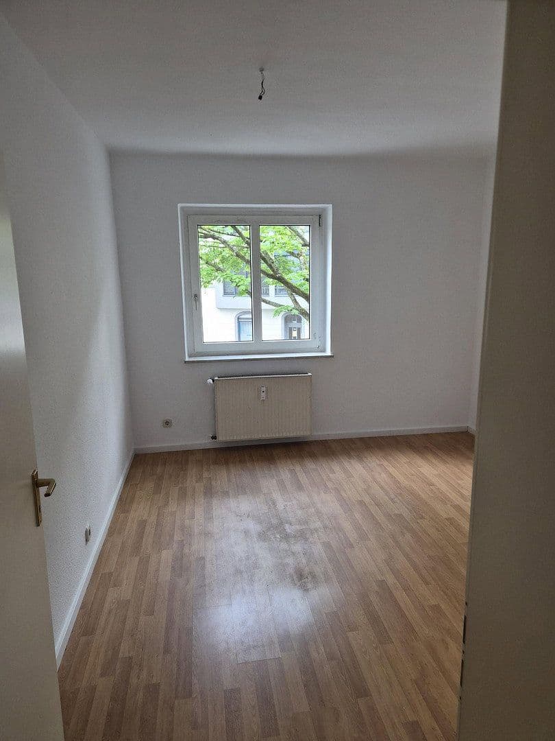 Prenájom bytu 3-izbový 70 m², Kölner Straße 137, Leverkusen, Severné Porýnie - Westfálsko Prenájom bytu 3-izbový 70 m², Kölner Straße 137, Leverkusen, Severné Porýnie - Westfálsko