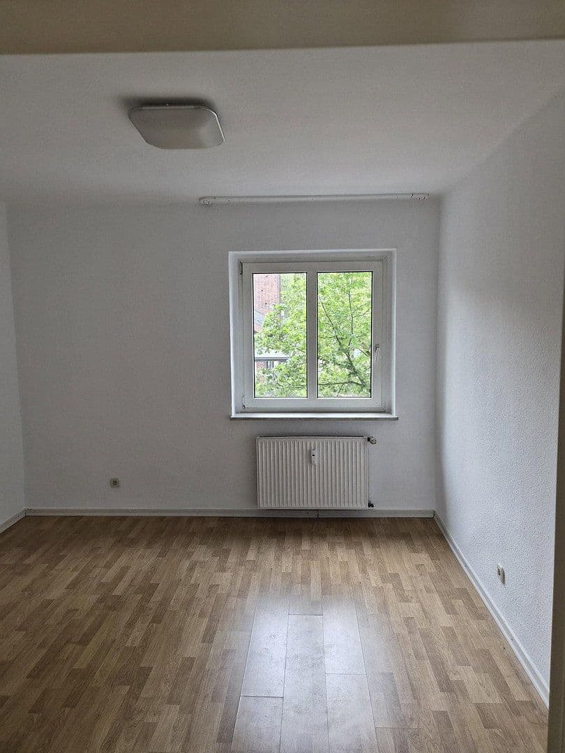 Prenájom bytu 3-izbový 70 m², Kölner Straße 137, Leverkusen, Severné Porýnie - Westfálsko Prenájom bytu 3-izbový 70 m², Kölner Straße 137, Leverkusen, Severné Porýnie - Westfálsko