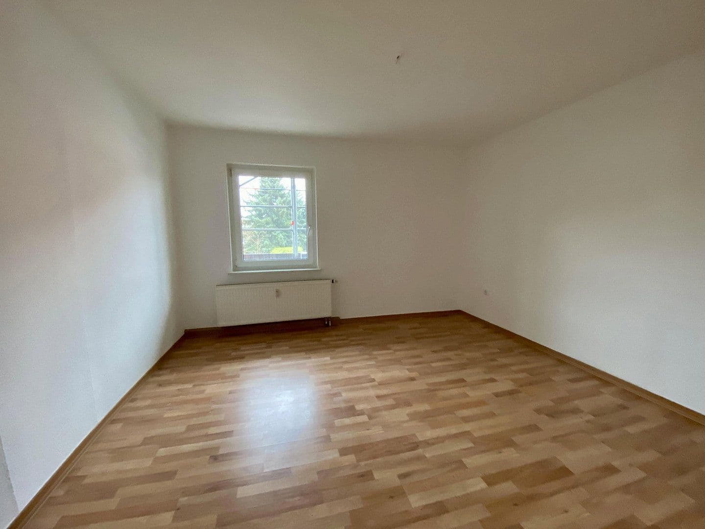 Prenájom bytu 4-izbový 79 m², Neukieritzsch, Sasko Prenájom bytu 4-izbový 79 m², Neukieritzsch, Sasko