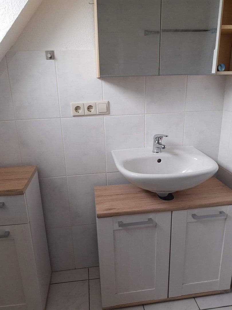 Prenájom bytu 3-izbový 70 m², Landau, Porýnie-Falcko Prenájom bytu 3-izbový 70 m², Landau, Porýnie-Falcko