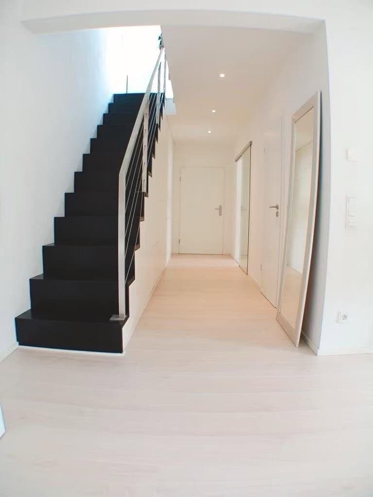 Prenájom bytu 2-izbový 75 m², Bruchköbel, Hesensko Prenájom bytu 2-izbový 75 m², Bruchköbel, Hesensko