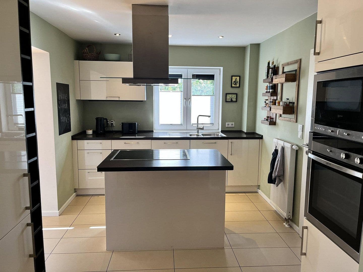 Prenájom domu 135 m², pozemek 450 m², Hamburg, Hamburg Prenájom domu 135 m², pozemek 450 m², Hamburg, Hamburg