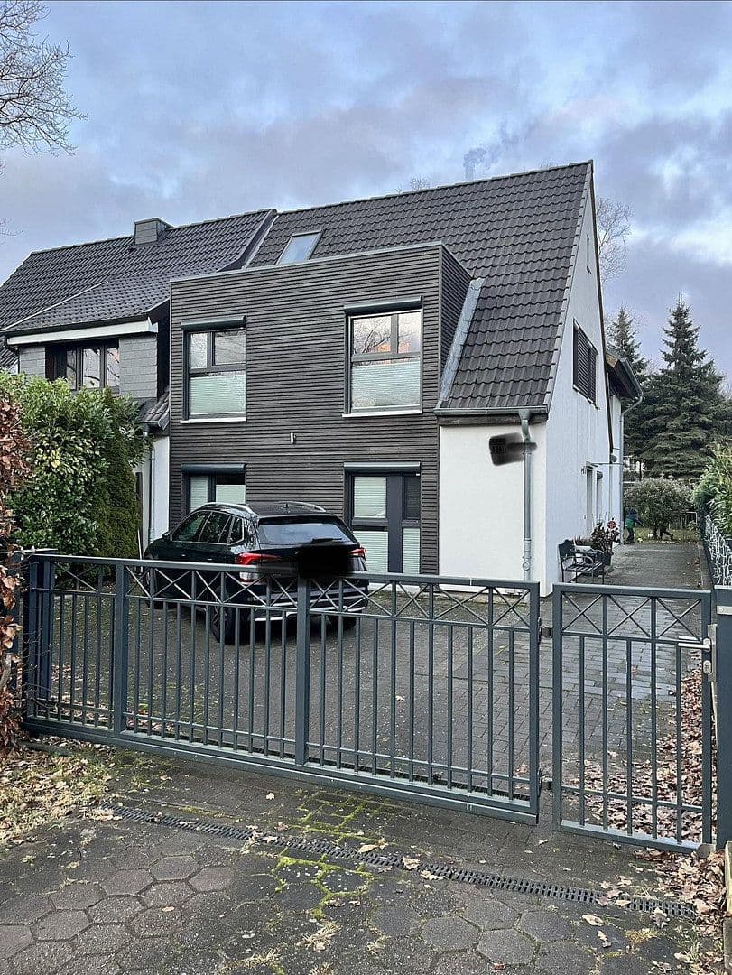 Prenájom domu 135 m², pozemek 450 m², Hamburg, Hamburg Prenájom domu 135 m², pozemek 450 m², Hamburg, Hamburg