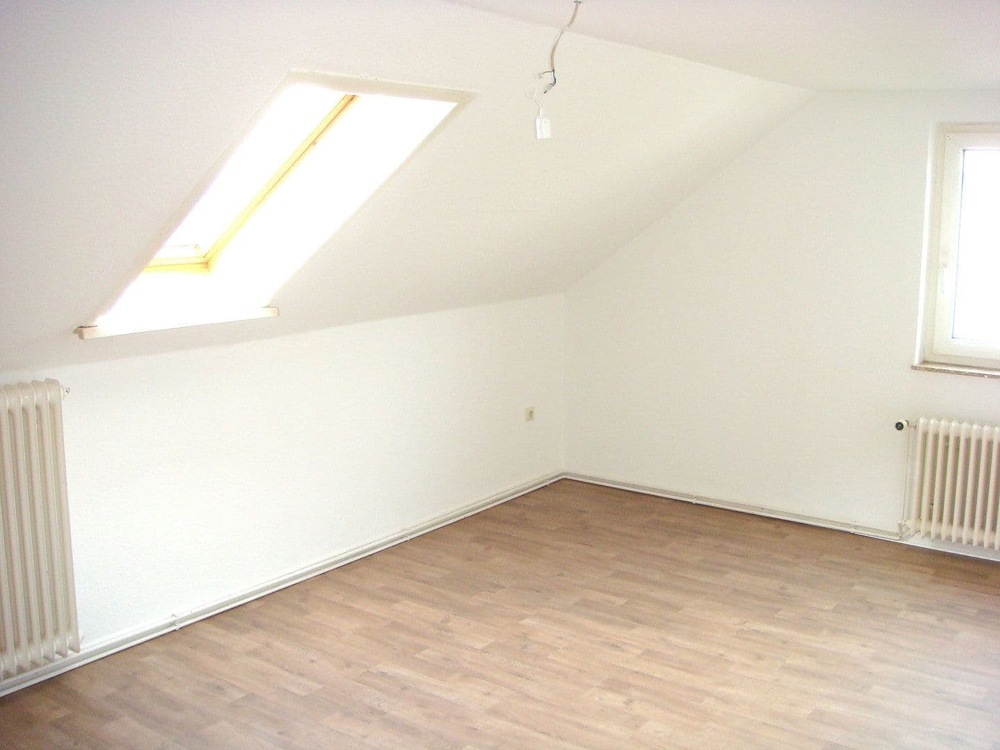 Prenájom bytu 3-izbový 80 m², Hohes Feld, Uetze, Dolné Sasko Prenájom bytu 3-izbový 80 m², Hohes Feld, Uetze, Dolné Sasko