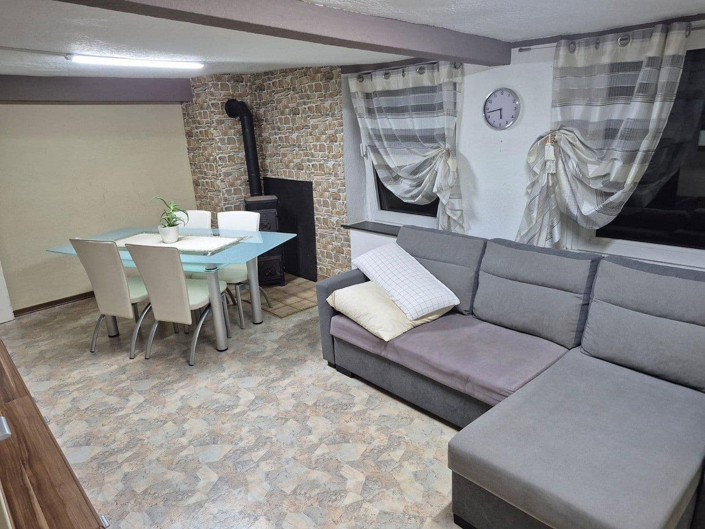 Predaj domu 121 m², pozemek 1.767 m², Altlay, Porýnie-Falcko Predaj domu 121 m², pozemek 1.767 m², Altlay, Porýnie-Falcko